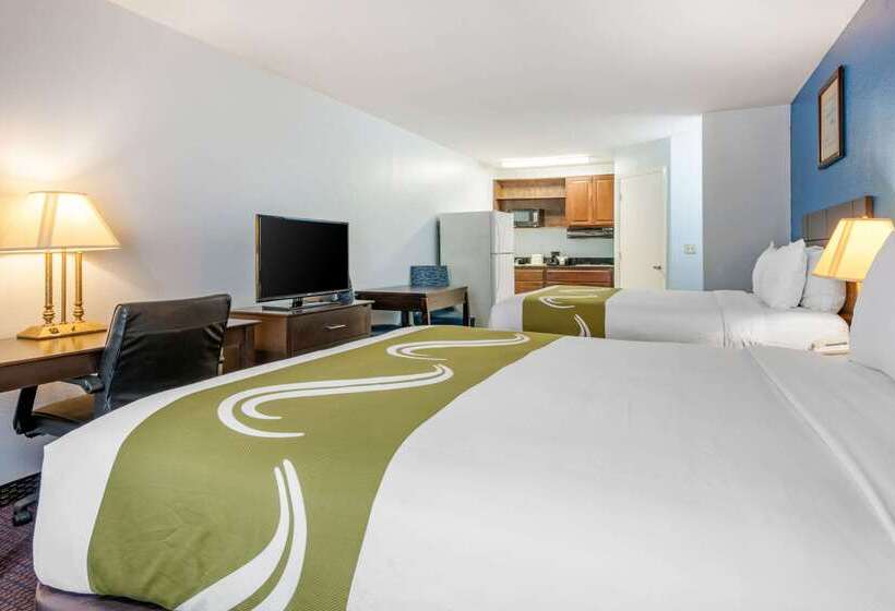 בית מלון כפרי Quality Inn Sarasota North Near Lido Key Beach