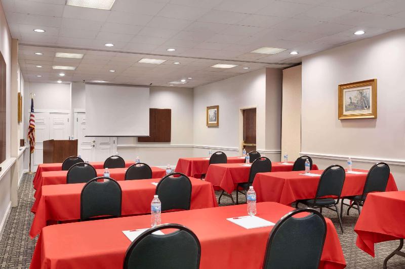 هتل Ramada By Wyndham Augusta Fort Gordon