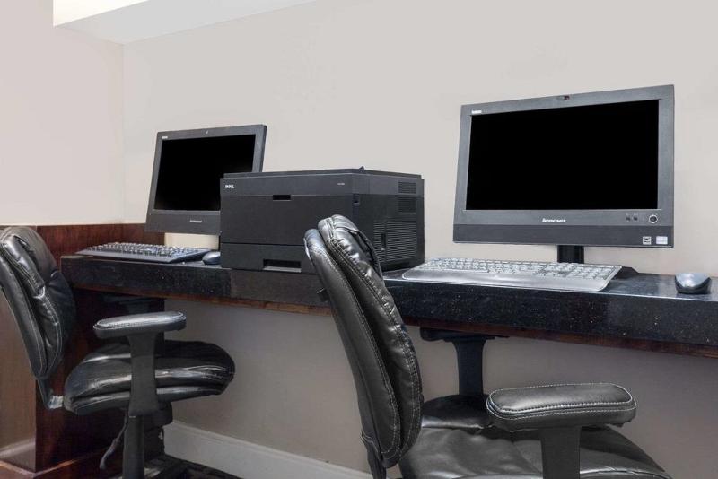 هتل Ramada By Wyndham Augusta Fort Gordon