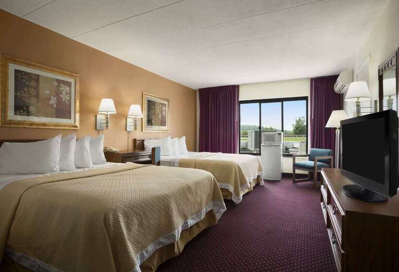 ホテル Ramada By Wyndham Pittsburgh/new Stanton