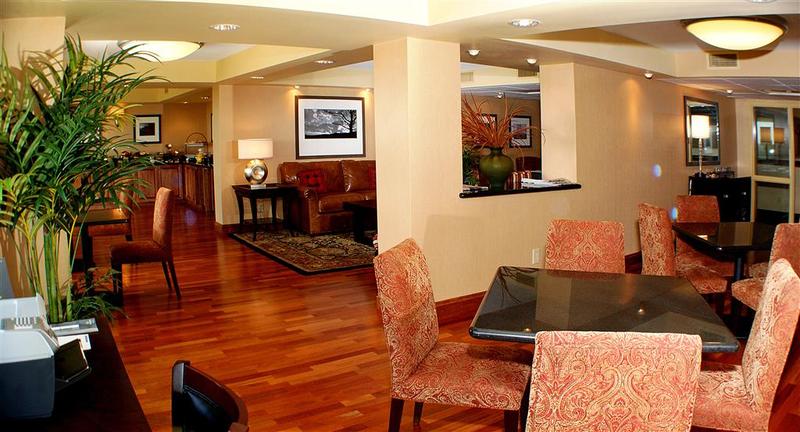 هتل Sheraton West Des Moines