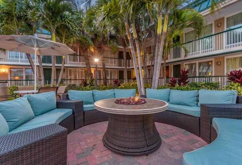 فندق Ocean Breeze Inn Vero Beach