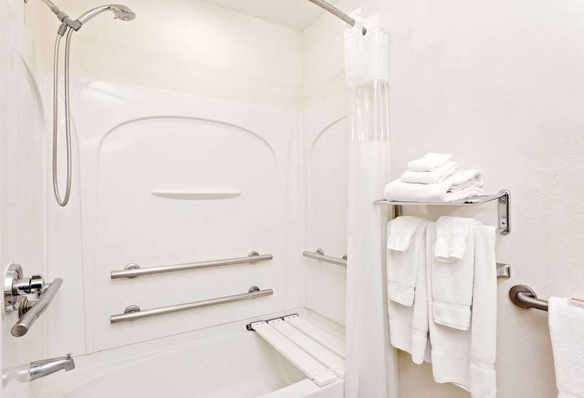 Microtel Inn & Suites By Wyndham Middletown