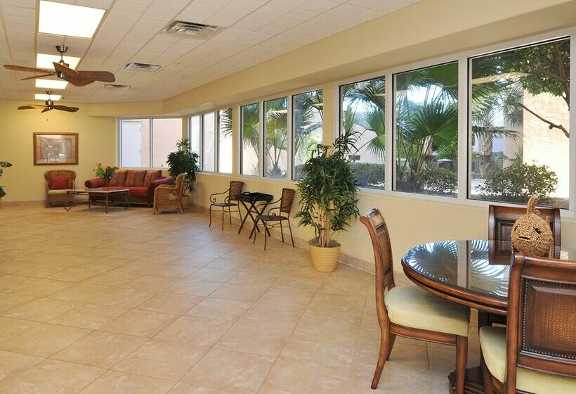 Resortquest Islander Beach Resort