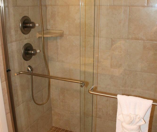 Resortquest Islander Beach Resort