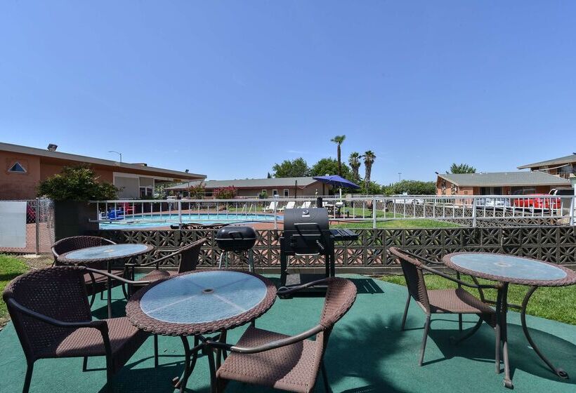 בית מלון כפרי Americas Best Value Inn Red Bluff