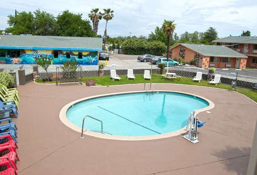 בית מלון כפרי Americas Best Value Inn Red Bluff