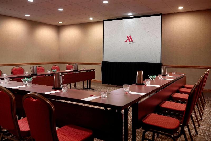 هتل Des Moines Marriott Downtown