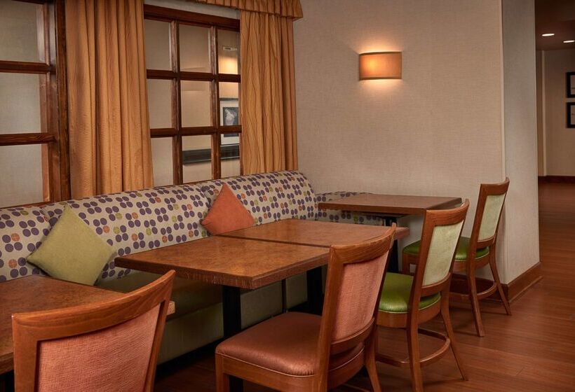 בית מלון כפרי Hampton Inn Butte