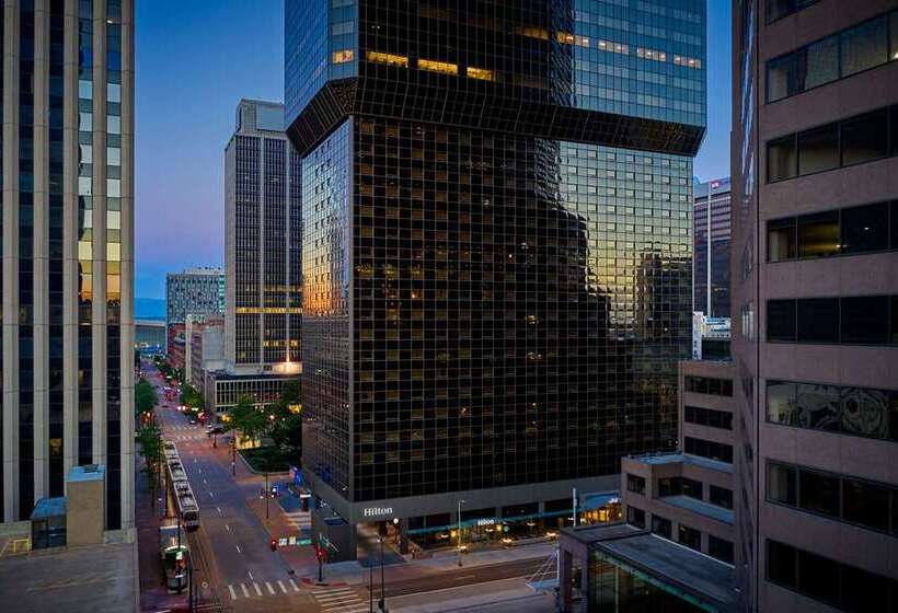 هتل Hilton Denver City Center