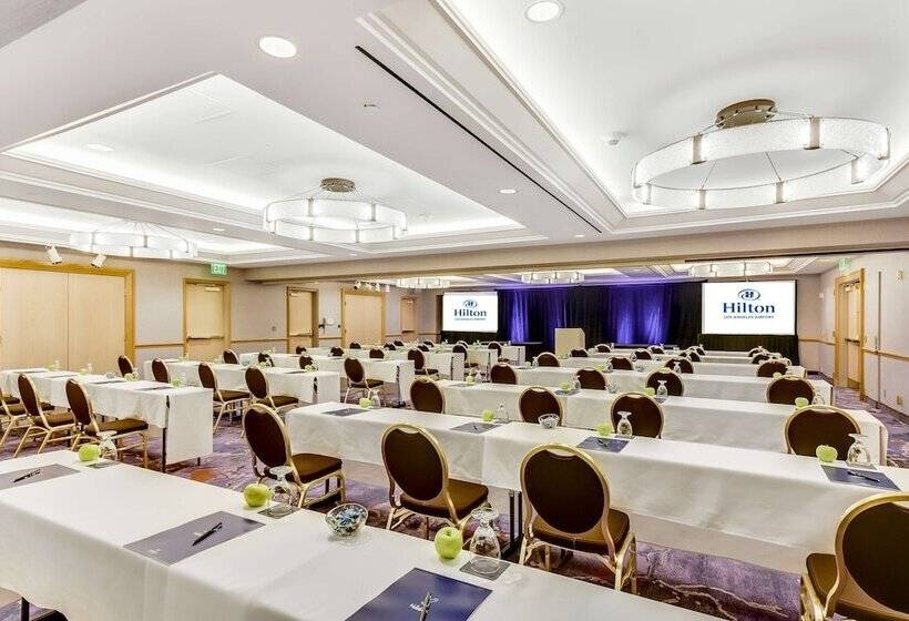 هتل Hilton Los Angeles Airport