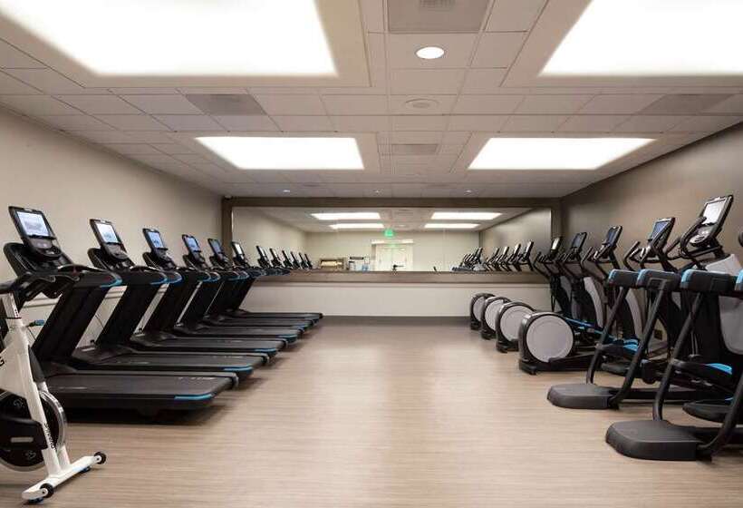 هتل Hilton Los Angeles Airport