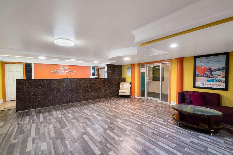 Hotel Howard Johnson By Wyndham Atlanta College Park