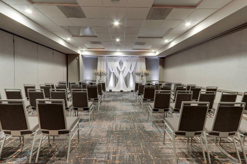 هتل Huntsville Marriott At The Space & Rocket Center