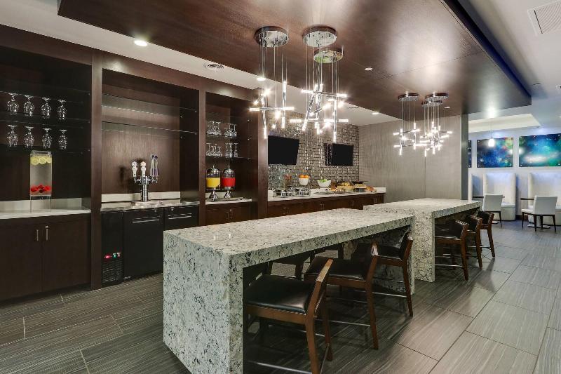 هتل Huntsville Marriott At The Space & Rocket Center