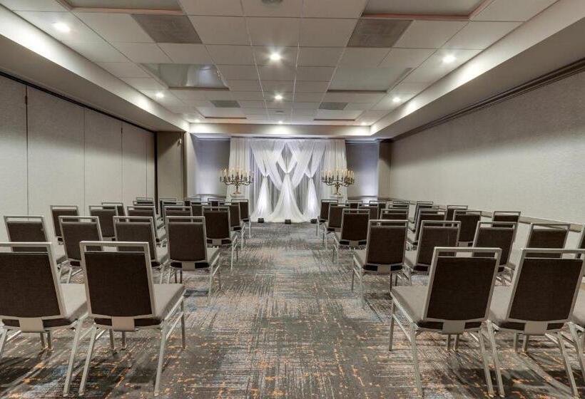 هتل Huntsville Marriott At The Space & Rocket Center