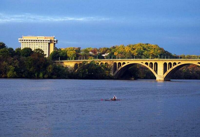 هتل Key Bridge Marriott