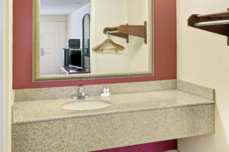 בית מלון כפרי Knights Inn Pittsburgh Bridgeville