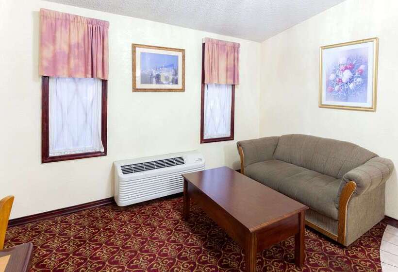 فندق Knights Inn Tucker