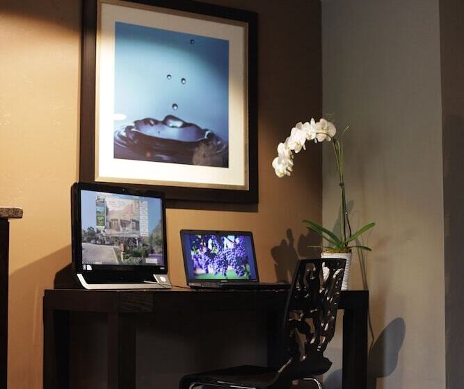 בית מלון כפרי La Cuesta Inn