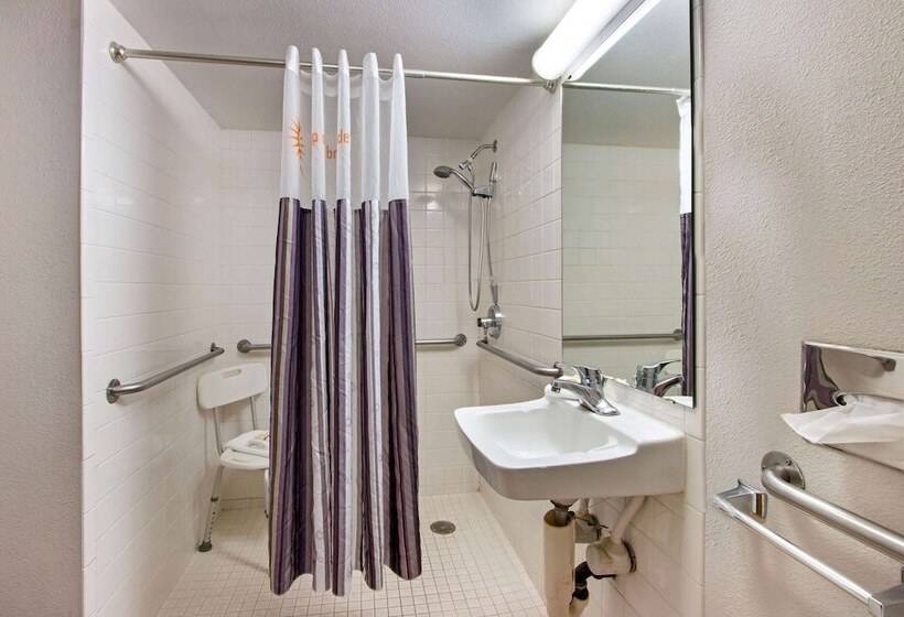 هتل La Quinta Inn By Wyndham Albuquerque Airport