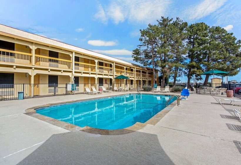 בית מלון כפרי La Quinta Inn By Wyndham And Conference Center San Angelo