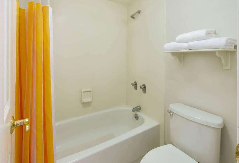 فندق La Quinta Inn By Wyndham Cheyenne