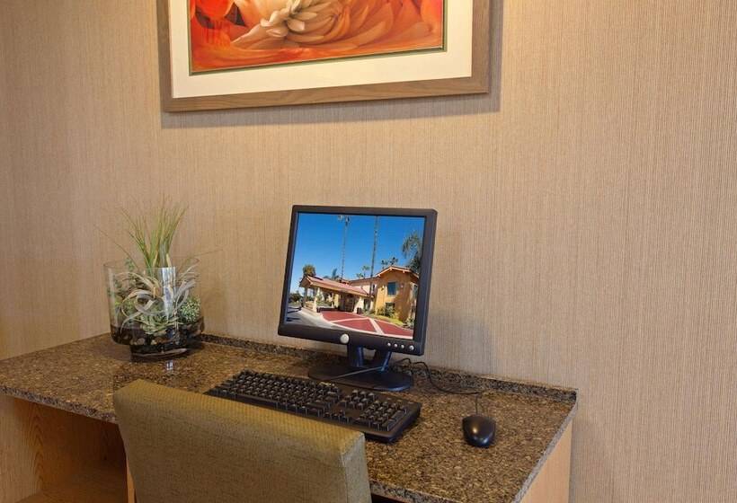 ホテル La Quinta Inn By Wyndham Costa Mesa Orange County
