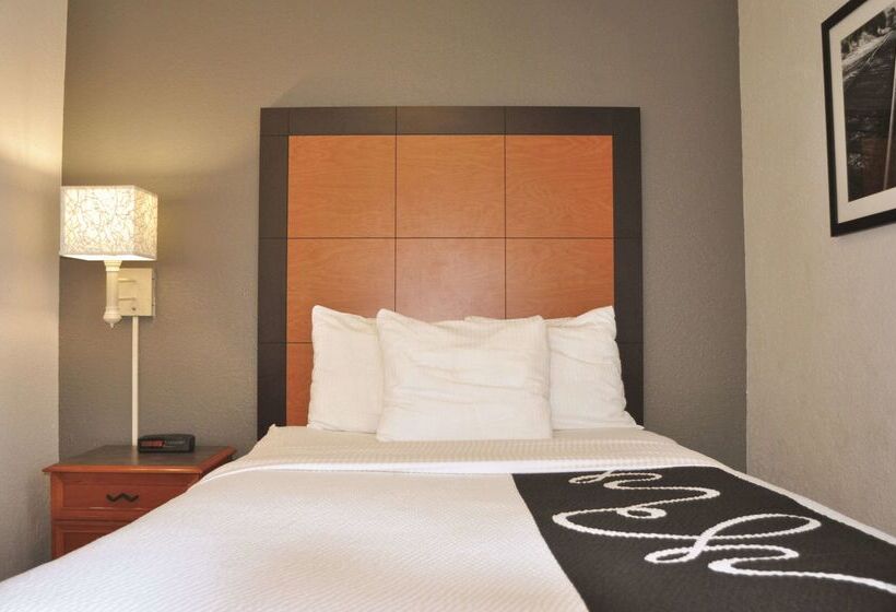 هتل La Quinta Inn By Wyndham Dallas Uptown