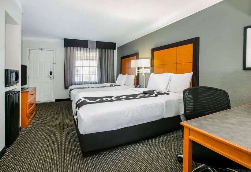 هتل La Quinta Inn By Wyndham Dallas Uptown