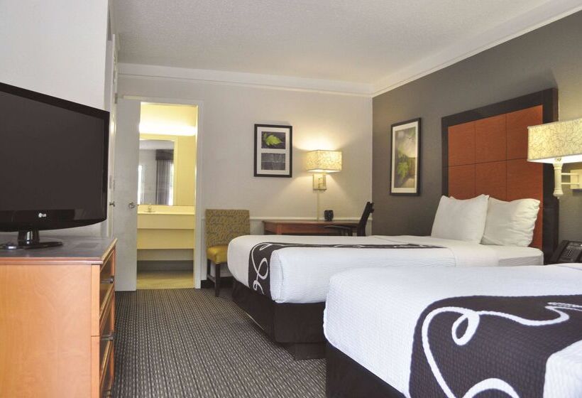 هتل La Quinta Inn By Wyndham Dallas Uptown