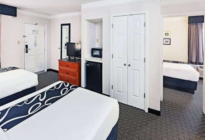 هتل La Quinta Inn By Wyndham Dallas Uptown
