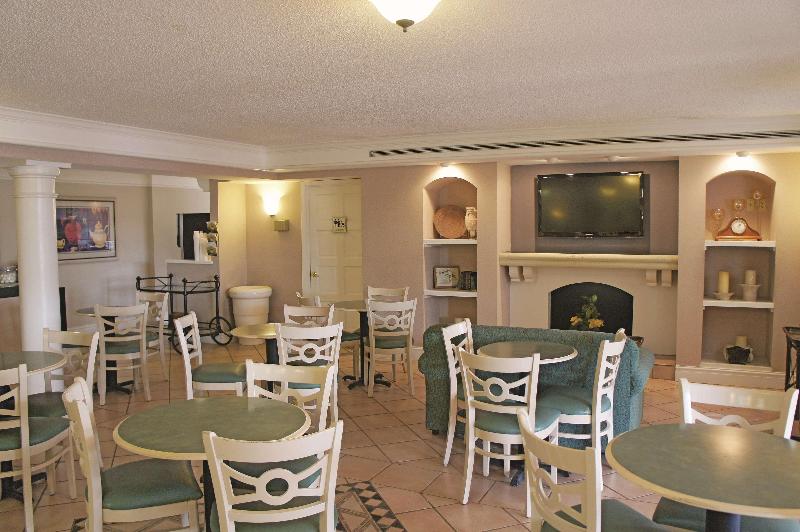 هتل La Quinta Inn By Wyndham Farmington