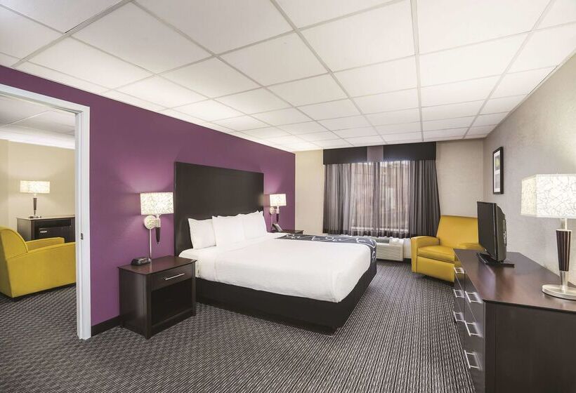 هتل La Quinta Inn By Wyndham Fresno Yosemite
