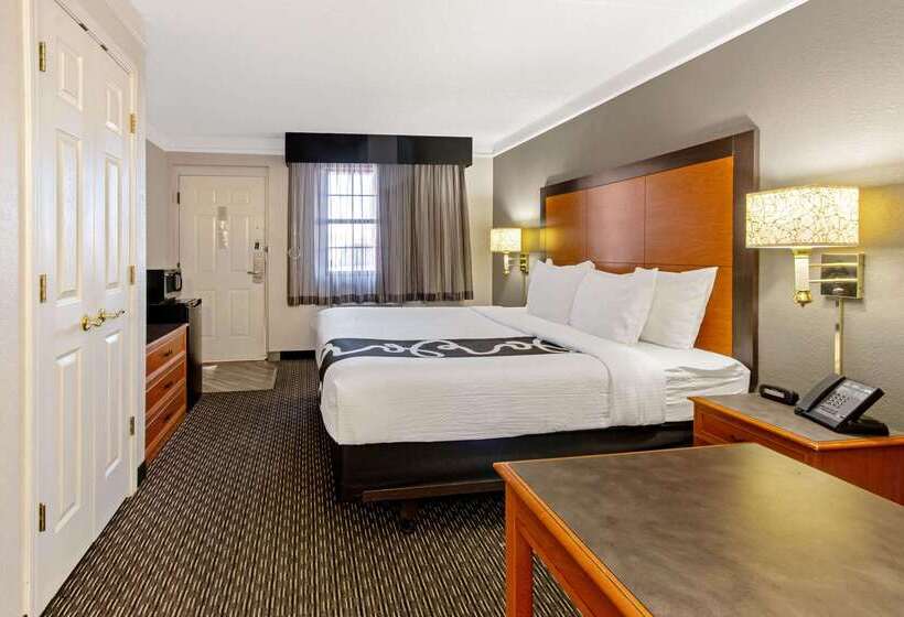 هتل La Quinta Inn By Wyndham Santa Fe