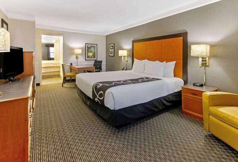 هتل La Quinta Inn By Wyndham Santa Fe