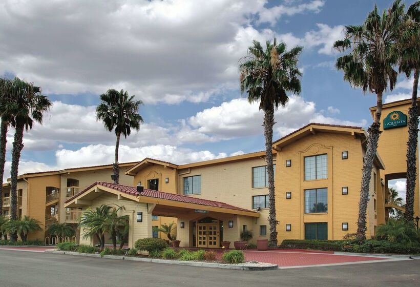 هتل La Quinta Inn By Wyndham Ventura