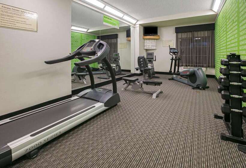 هتل La Quinta By Wyndham Dfw Airport South / Irving