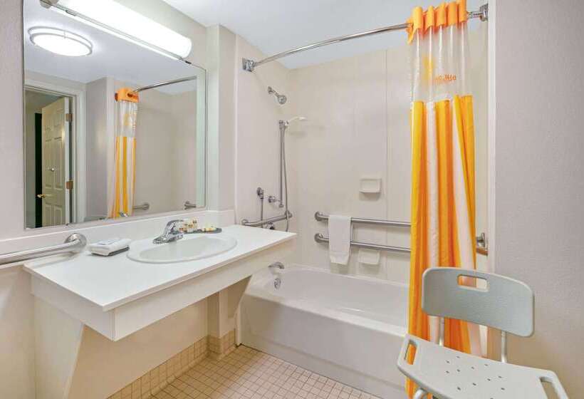 هتل La Quinta By Wyndham Dfw Airport South / Irving