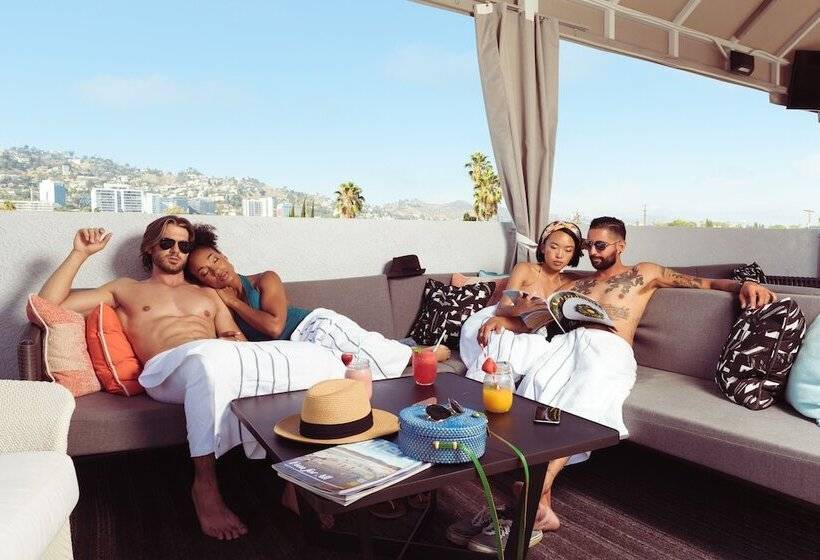 هتل Le Parc At Melrose