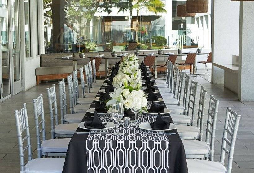 בית מלון כפרי Mdr Marina del Rey, a Doubletree by Hilton