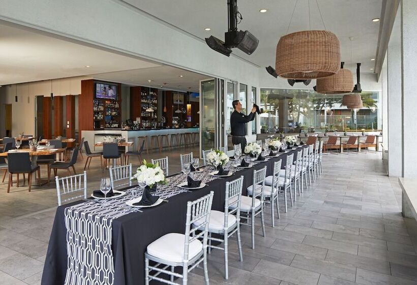 בית מלון כפרי Mdr Marina del Rey, a Doubletree by Hilton