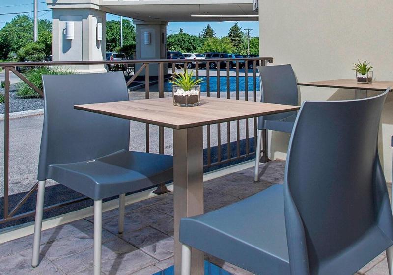 هتل Rochester Airport Marriott