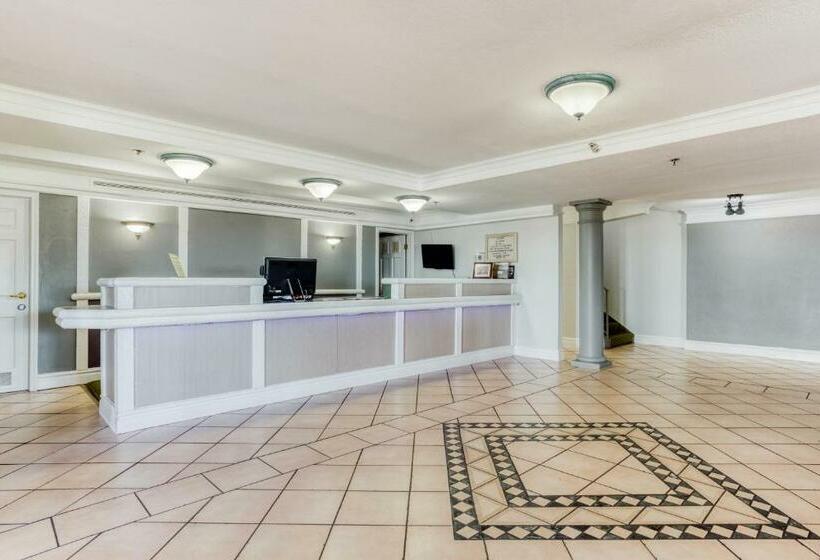 בית מלון כפרי Sunset Inn Oklahoma City