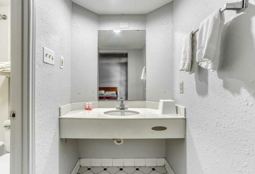 בית מלון כפרי Sunset Inn Oklahoma City