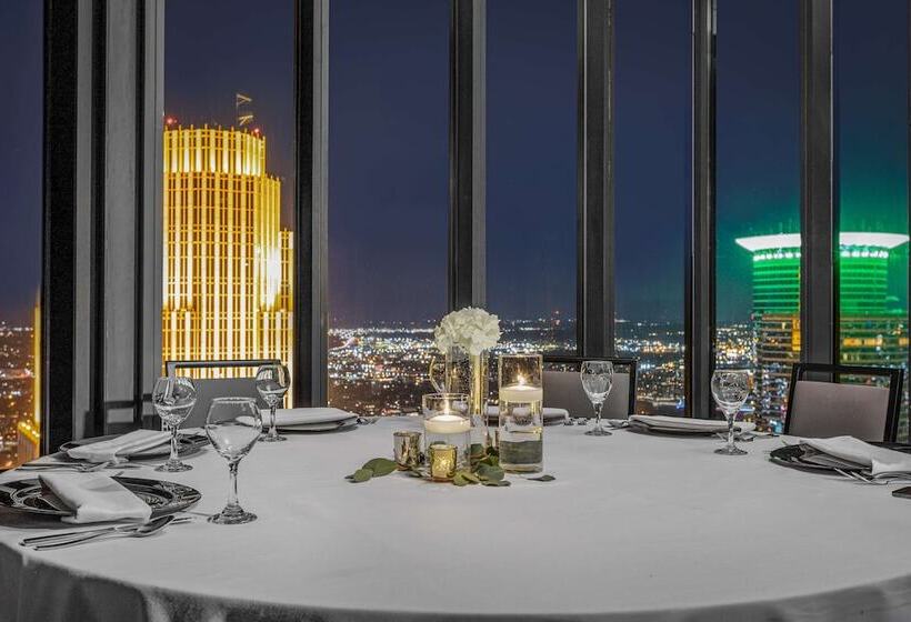 The Marquette Hotel, Curio Collection By Hilton