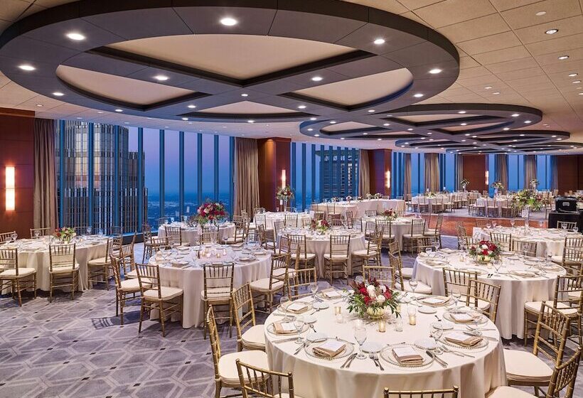 The Marquette Hotel, Curio Collection By Hilton