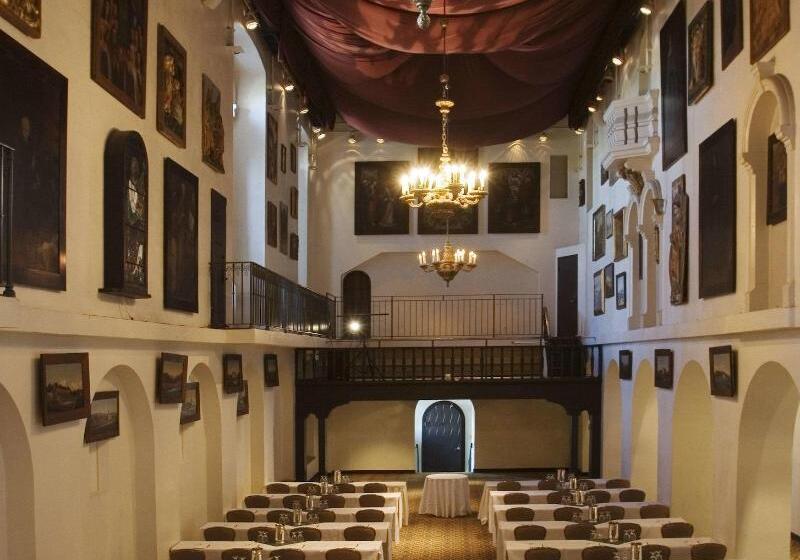 The Mission Inn Hotel And Spa