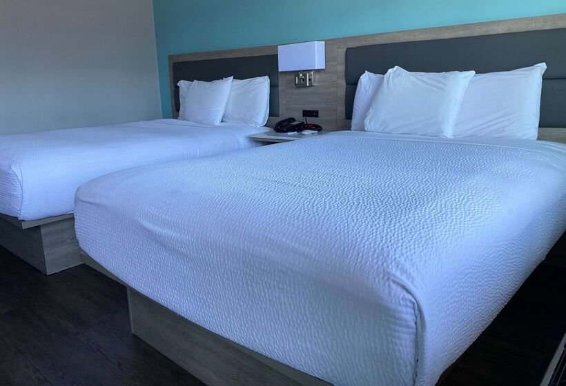 فندق Travelodge By Wyndham Lax