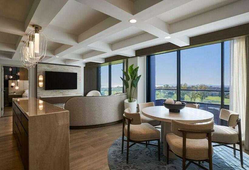 فندق Vea Newport Beach, A Marriott Resort & Spa